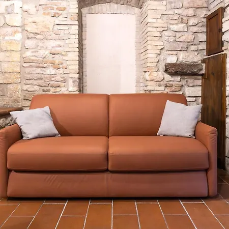 Holiday home Loft Nel Cuore Di - 50 Mt Da Carlo Acutis